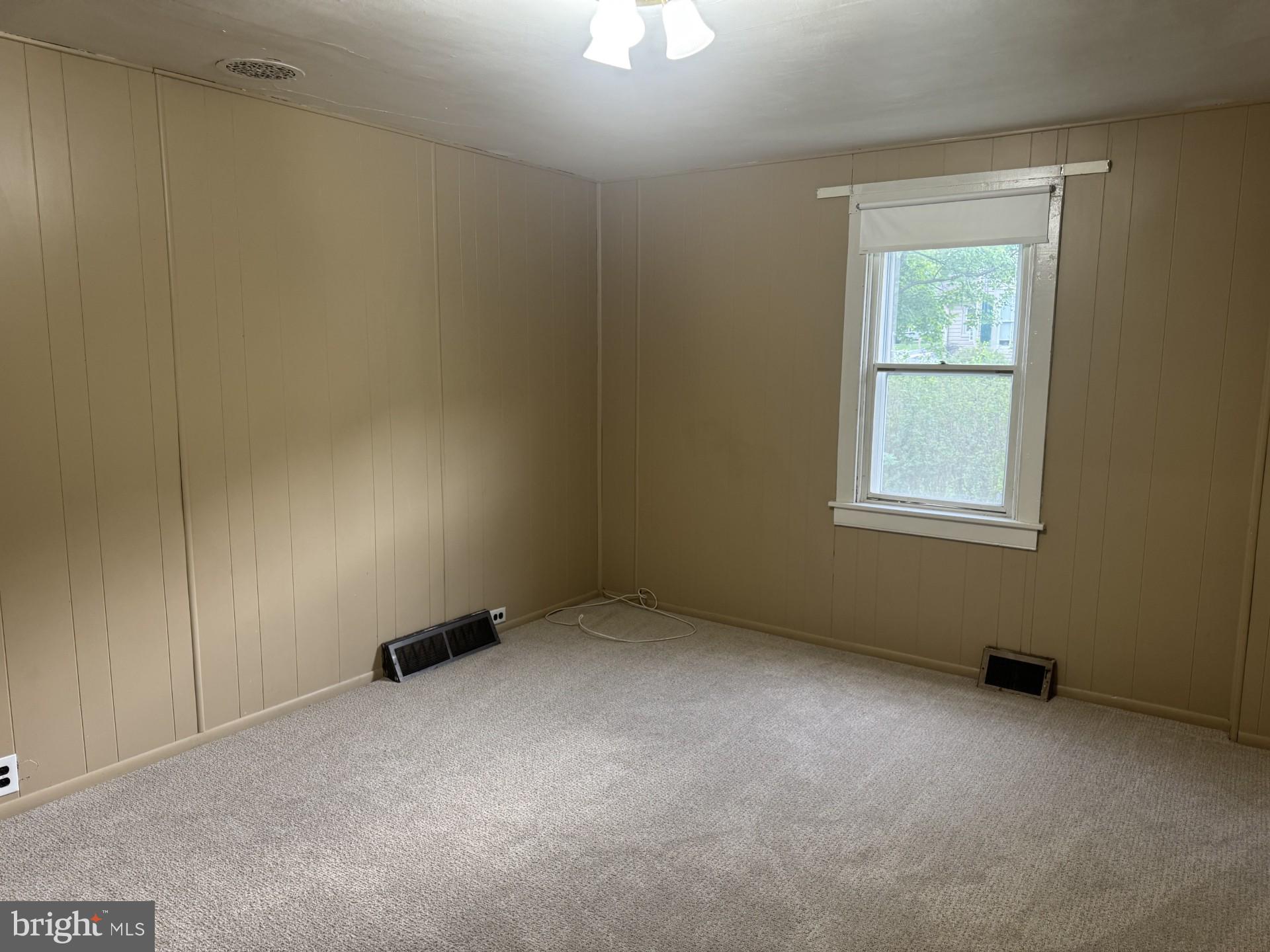 508 Warren Road Cockeysville, MD 21030 - Photo 3 of 19 living room
