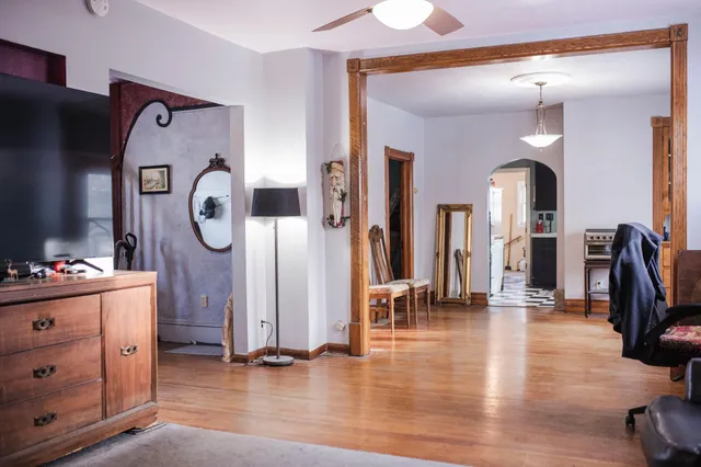 $124,900 | 107 West 10th Street, Morris, MN 56267