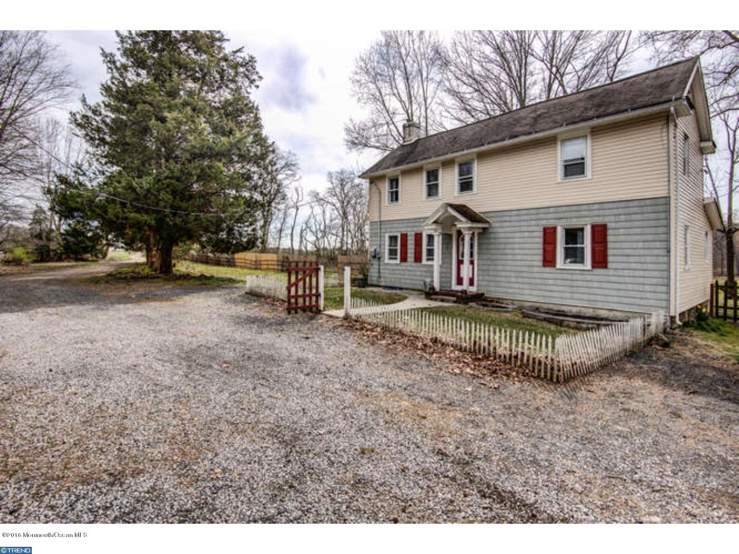 143 Walnford Road Allentown, NJ 08501 - Photo 3 of 25 3