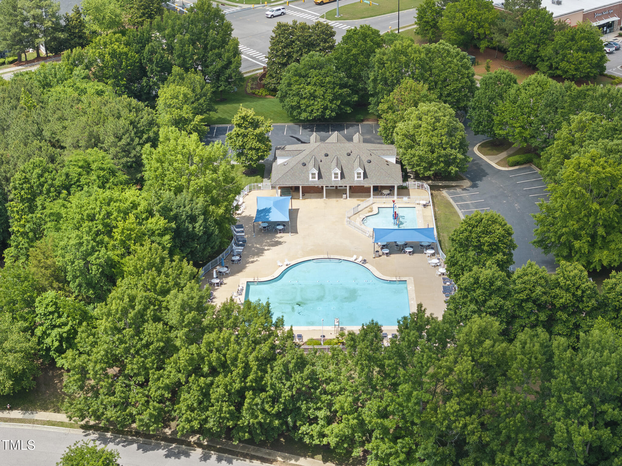 12501 Garden Tree Lane Raleigh, NC 27614 - Photo 11 of 32 DJI_20250513150032_0019_D