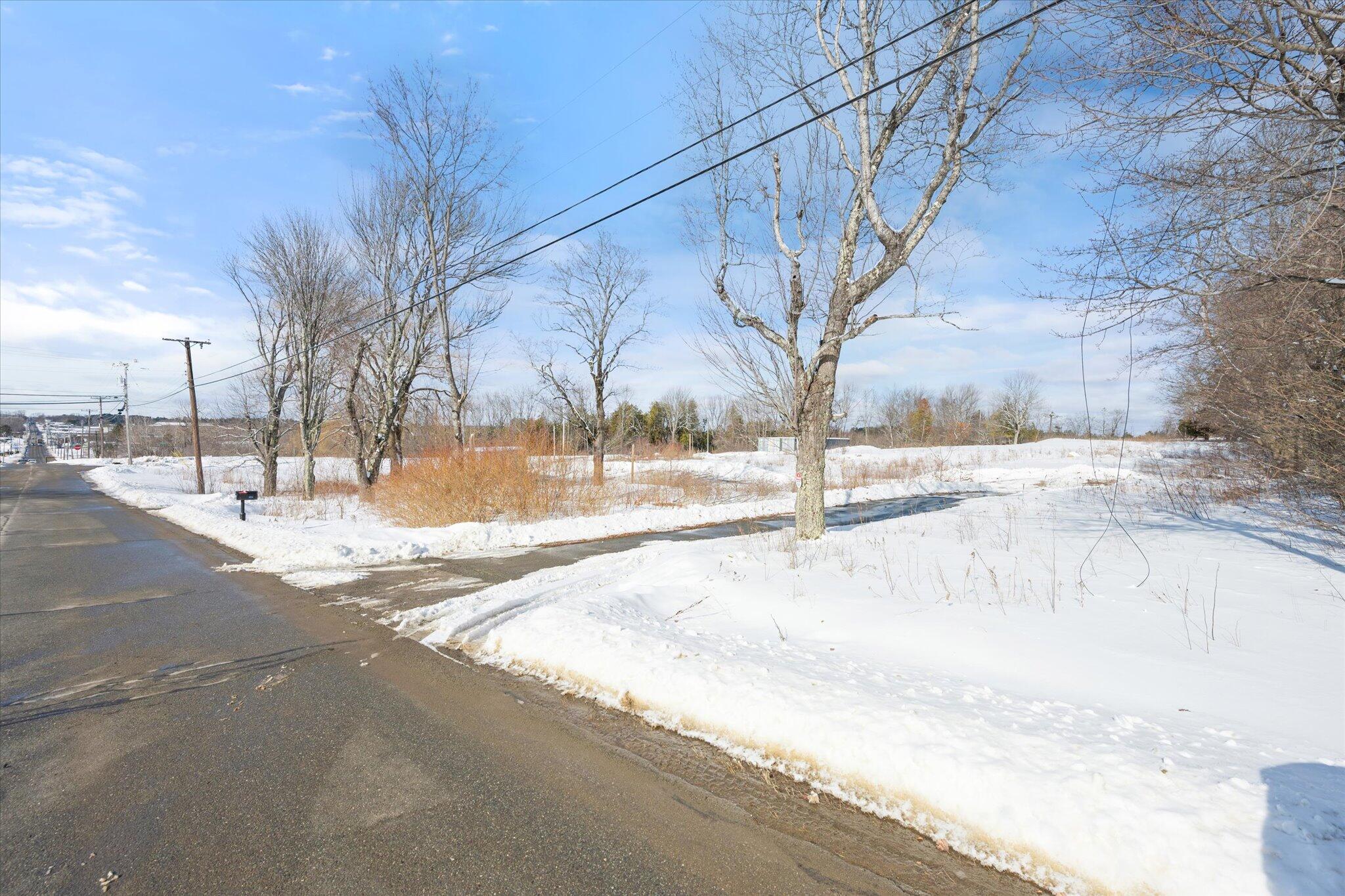 1425 Hammond Street Bangor, ME 04401 - Photo 3 of 11 IMG_9641