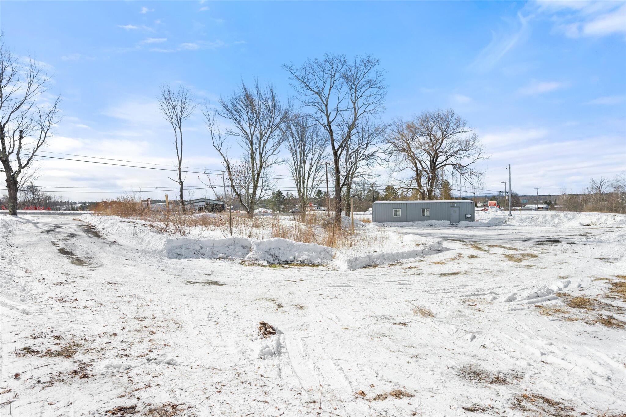 1425 Hammond Street Bangor, ME 04401 - Photo 7 of 11 IMG_9647