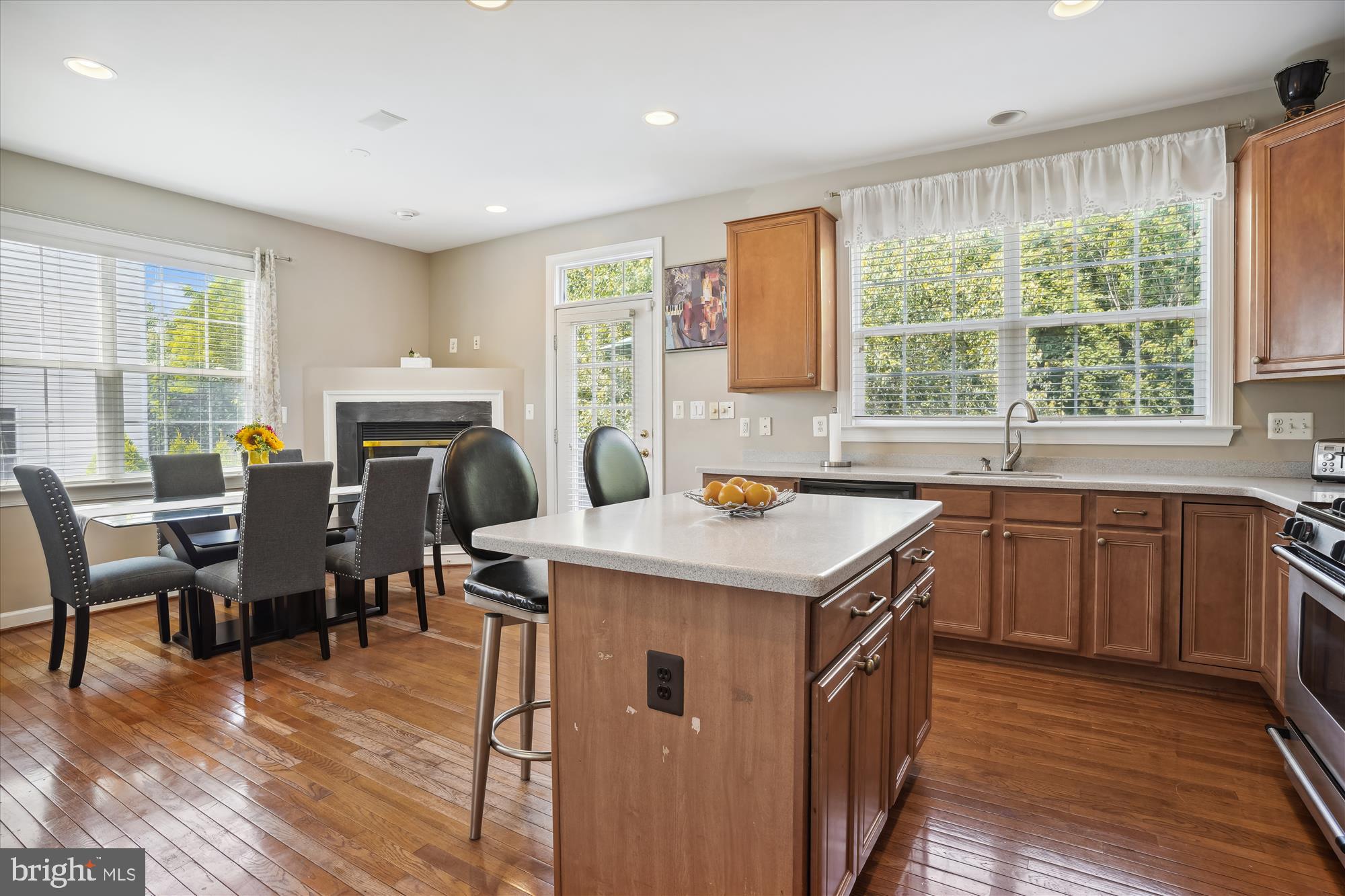 15658 Avocet Loop Woodbridge, VA 22191 - Photo 5 of 30 Kitchen
