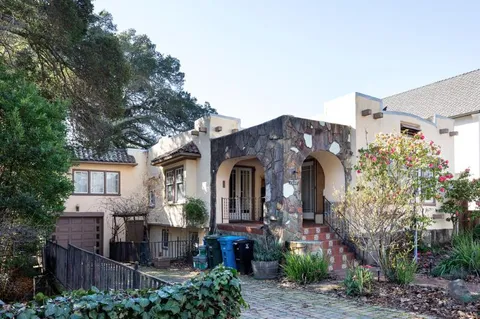 $2,530,000 | 1033 Cortez Avenue, Burlingame, CA 94010