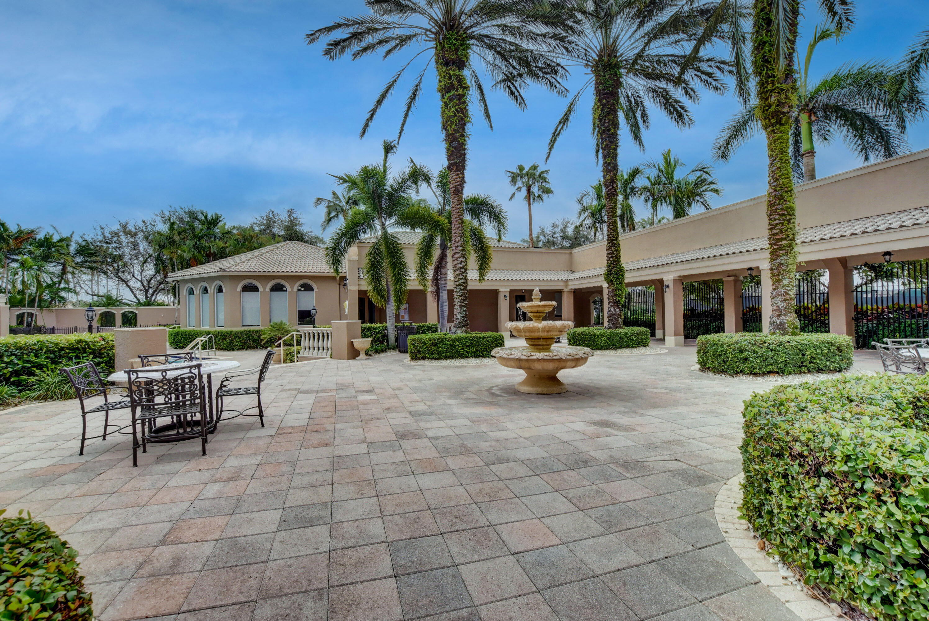 19263 Skyridge Circle Boca Raton, FL 33498 - Photo 49 of 54 Saturnia (10)