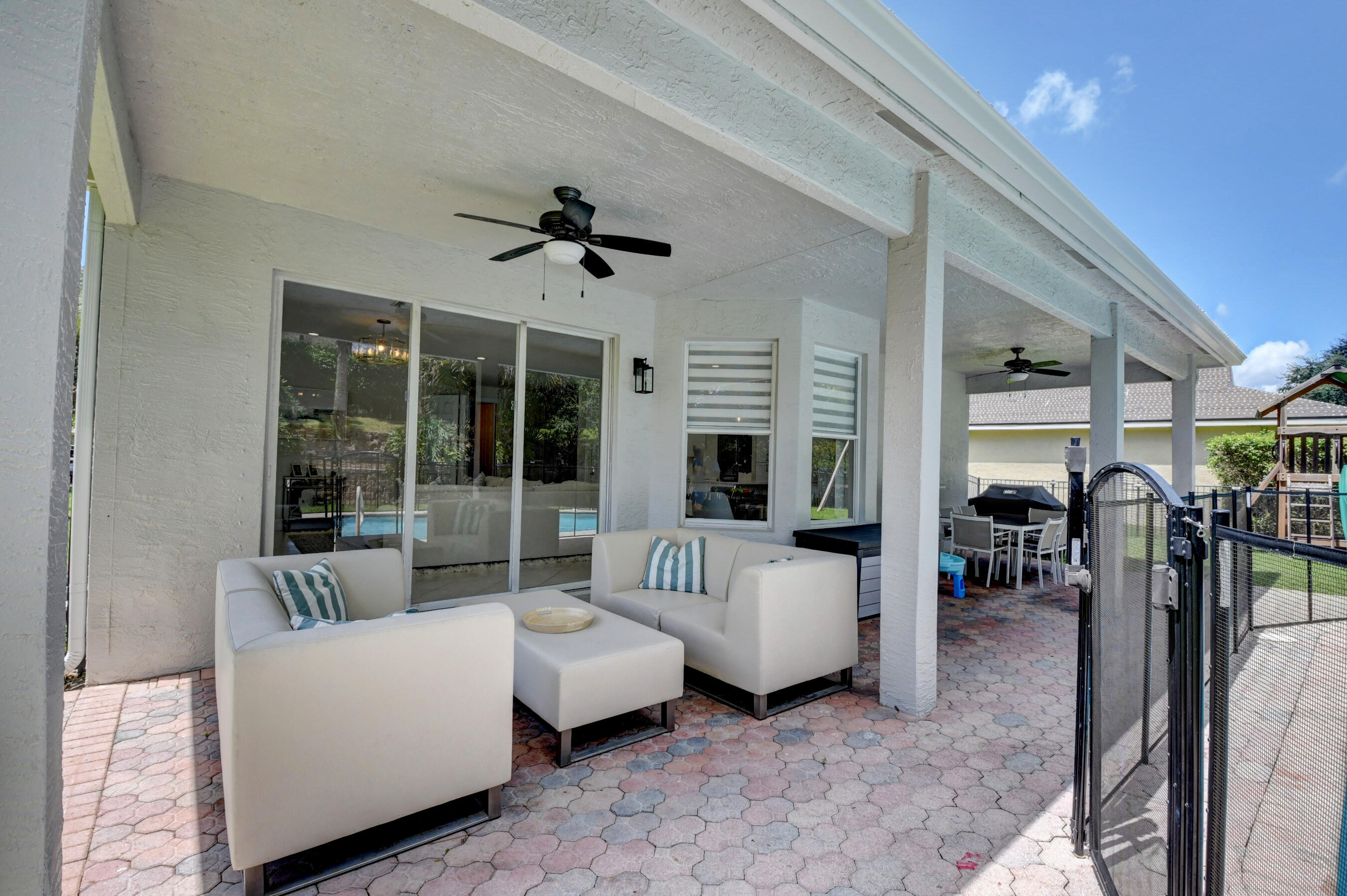 19263 Skyridge Circle Boca Raton, FL 33498 - Photo 6 of 54 DSC_1194_5_6_7_8