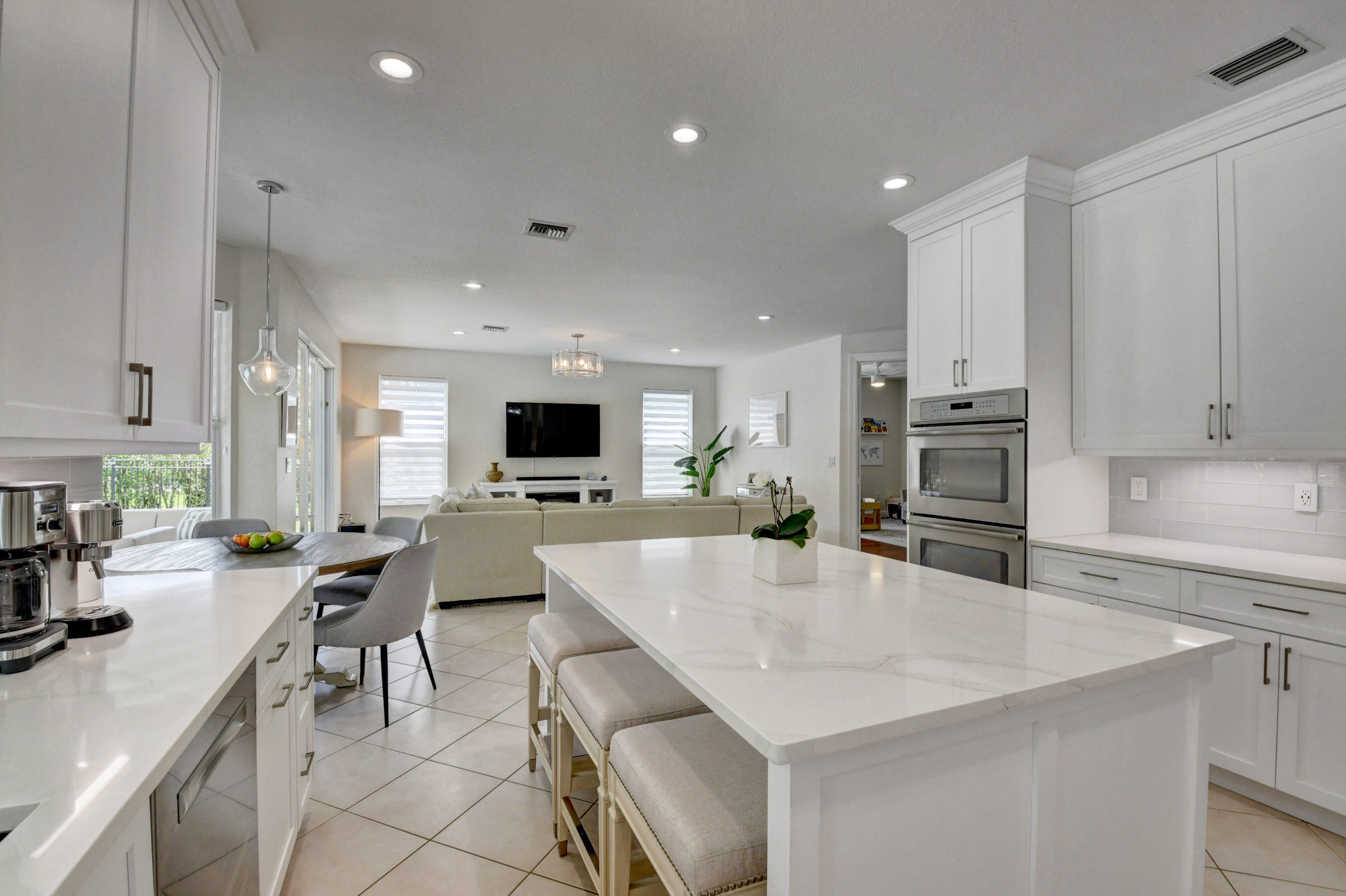 19263 Skyridge Circle Boca Raton, FL 33498 - Photo 8 of 54 DSC_1334_5_6_7_8