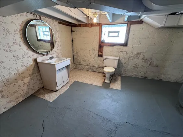 $1,500 | 1134 Strawn Avenue, New Kensington, PA 15068