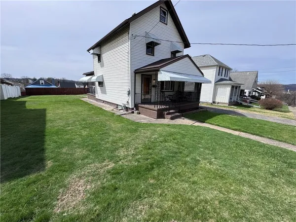 $1,500 | 1134 Strawn Avenue, New Kensington, PA 15068