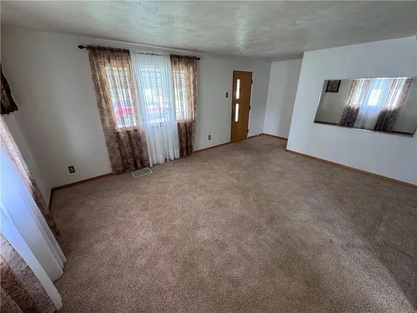 $1,500 | 1134 Strawn Avenue, New Kensington, PA 15068