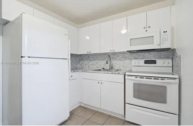 $2,650 | 4120 Southwest 19th Street, Unit 1, West Park, FL 33023