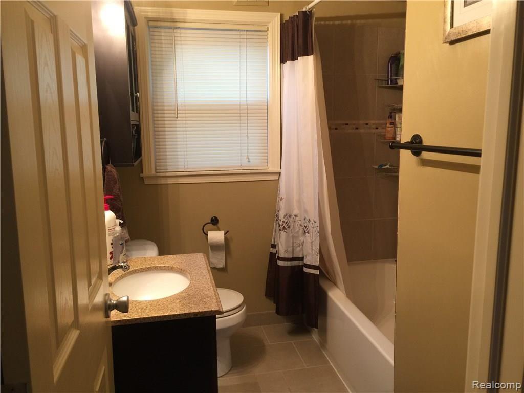 13571 Rosedale Street Southgate, MI 48195 - Photo 9 of 18