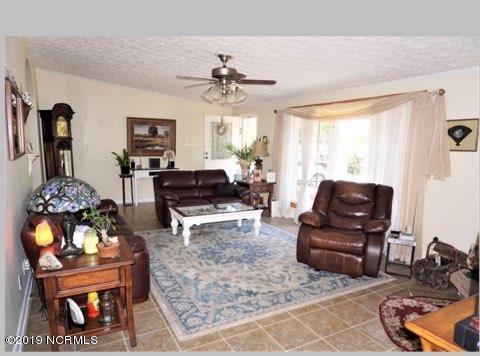 157 Peninsula Manor Road Hubert, NC 28539 - Photo 5 of 32 FullSizeR_4