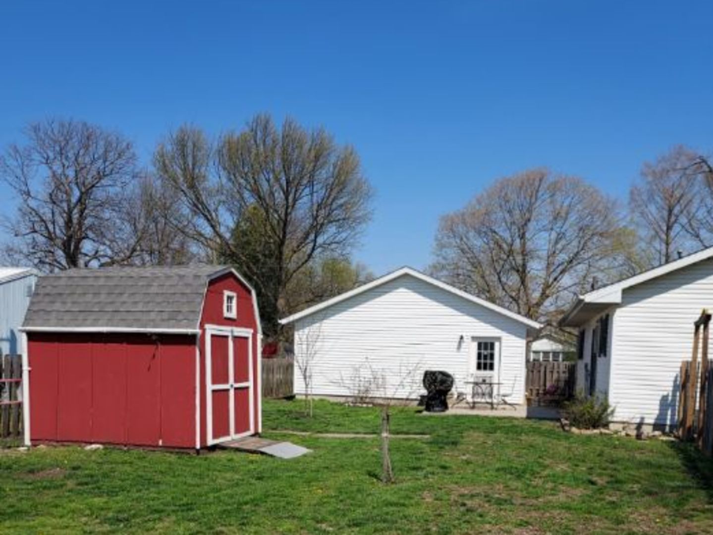 604 South Locust Street Arcola, IL 61910 - Photo 6 of 20