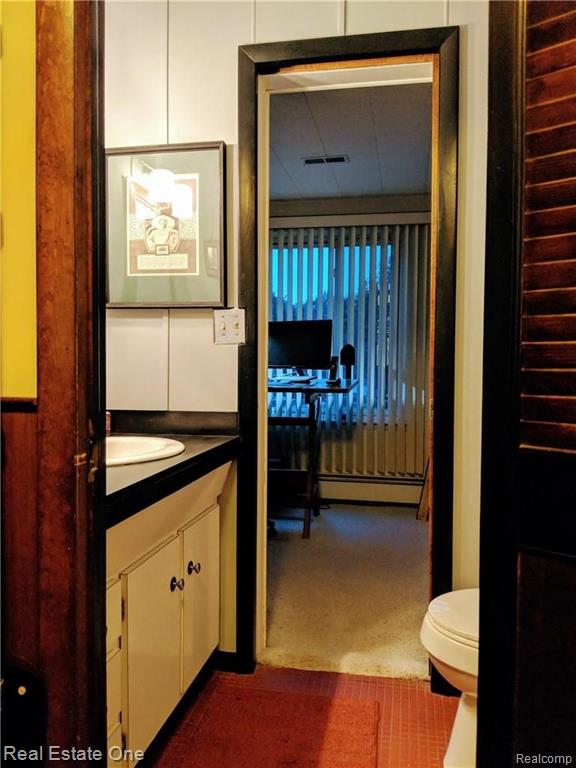 1249 Green Ridge Road Rochester Hills, MI 48309 - Photo 21 of 38