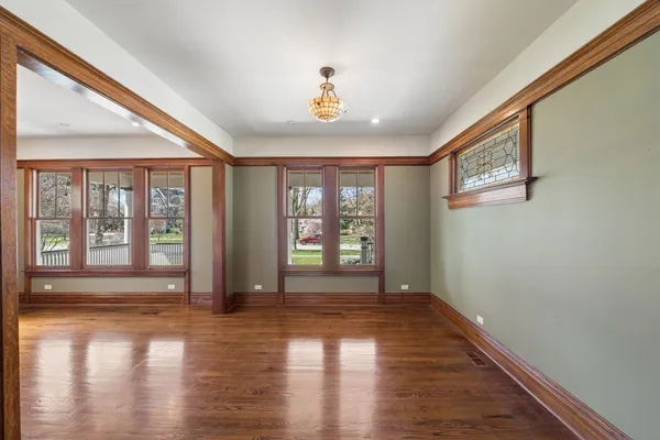 $1,699,900 | 617 Franklin Avenue, River Forest, IL 60305