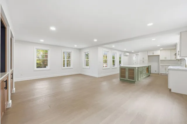 $824,000 | 75 Lead Mine Road, Southampton, MA 01073