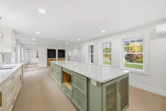 $824,000 | 75 Lead Mine Road, Southampton, MA 01073