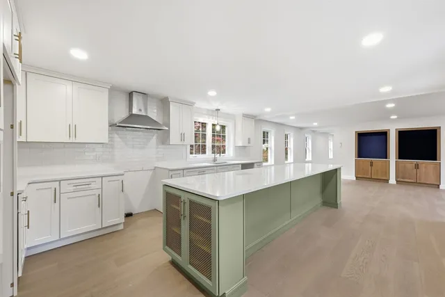 $824,000 | 75 Lead Mine Road, Southampton, MA 01073