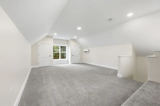 $824,000 | 75 Lead Mine Road, Southampton, MA 01073