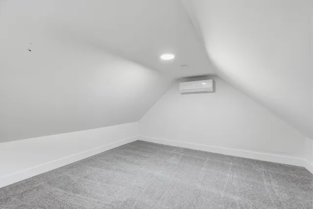 $824,000 | 75 Lead Mine Road, Southampton, MA 01073