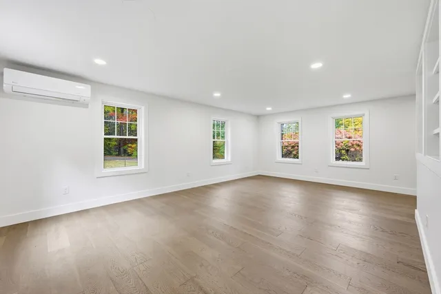 $824,000 | 75 Lead Mine Road, Southampton, MA 01073