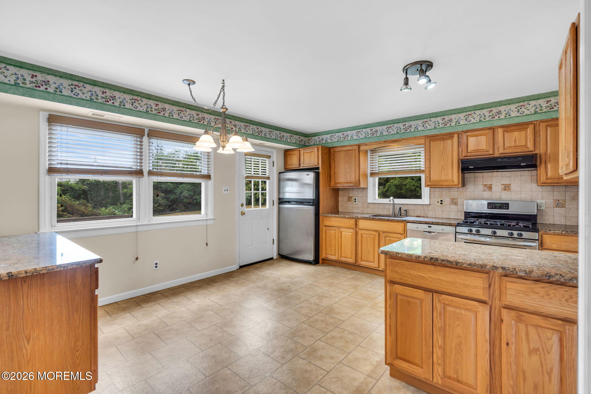 153 Webb Road Absecon, NJ 08201 - Photo 6 of 22 12-web-or-mls-DSC00830