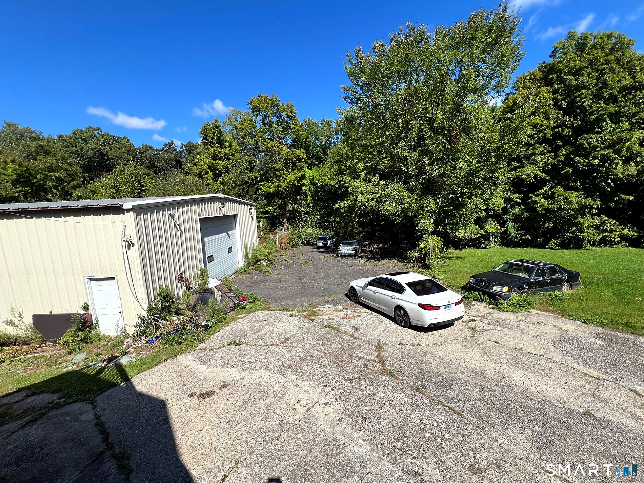 96 Huntingtown Road Newtown, CT 06470 - Photo 6 of 9 Gallery Image 6