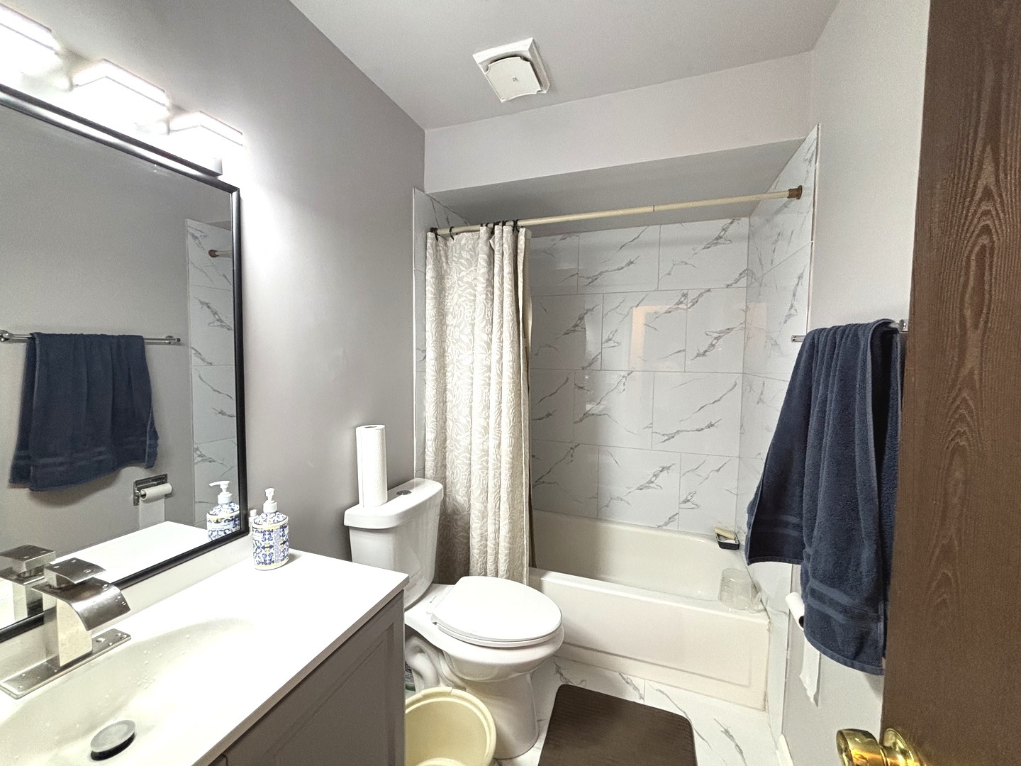 495 McHenry Road, Unit 1B Wheeling, IL 60090 - Photo 4 of 11