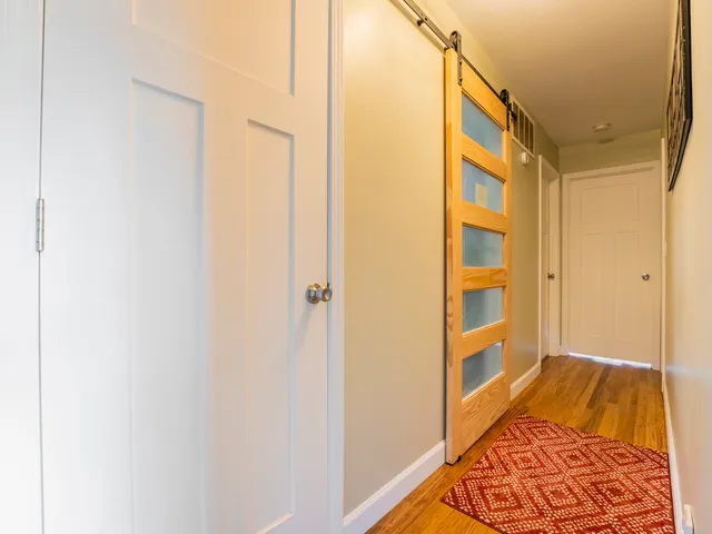 $395,000 | 550 Norridge Lane, Hoffman Estates, IL 60169