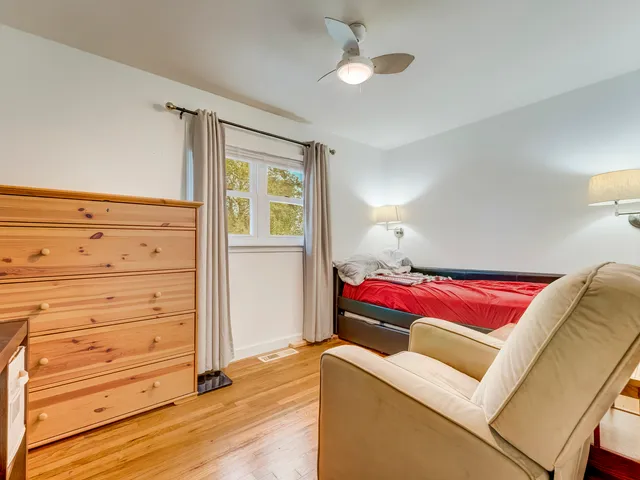 $395,000 | 550 Norridge Lane, Hoffman Estates, IL 60169