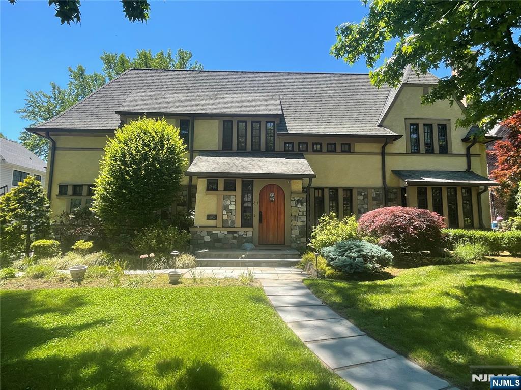 314 Winthrop Road Teaneck, NJ 07666 - Photo 4 of 6