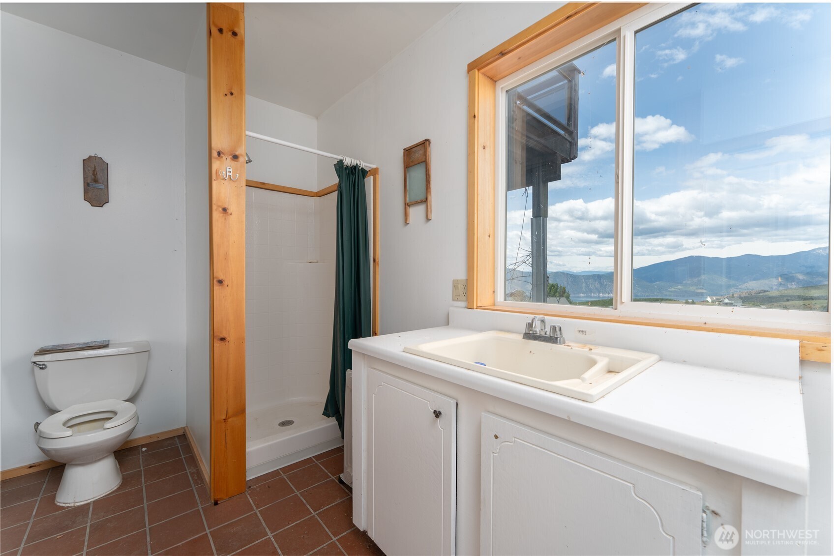 645 Chelan Trails Road Manson, WA 98831 - Photo 12 of 40 Gallery Image 12