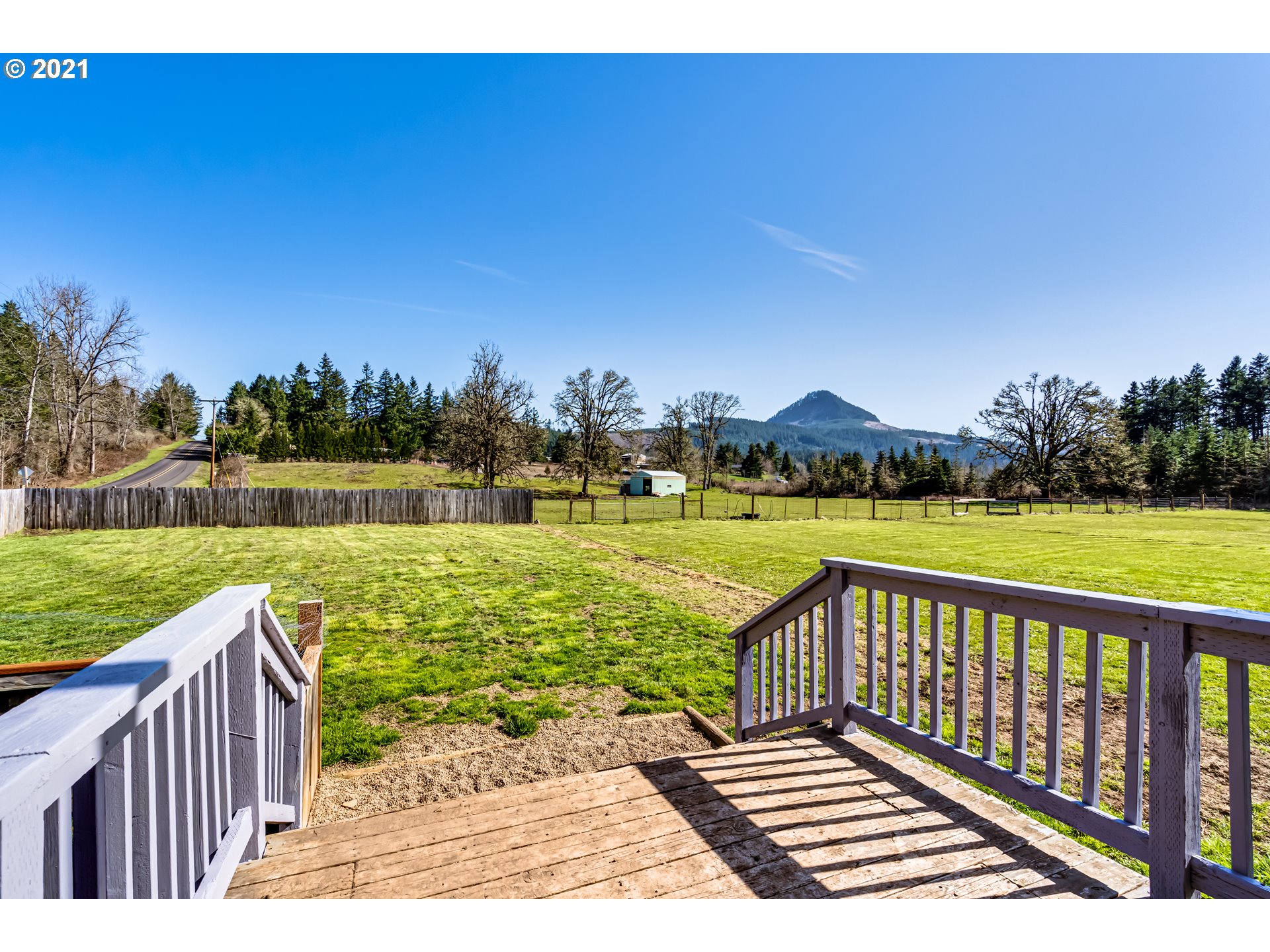 82465 Parvin Road Dexter, OR 97431 - Photo 3 of 32