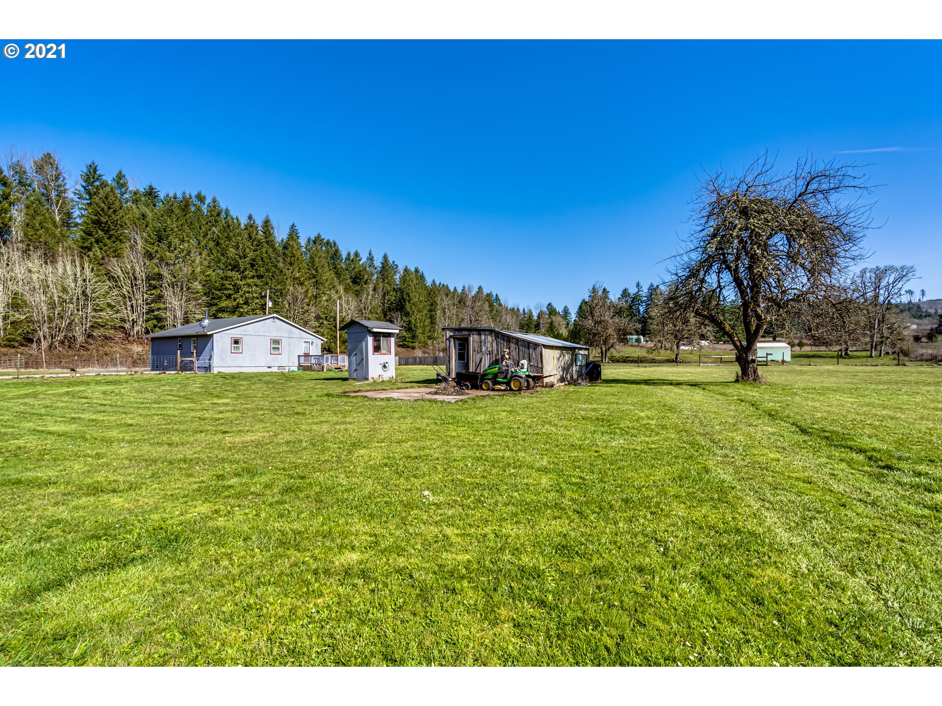 82465 Parvin Road Dexter, OR 97431 - Photo 24 of 32