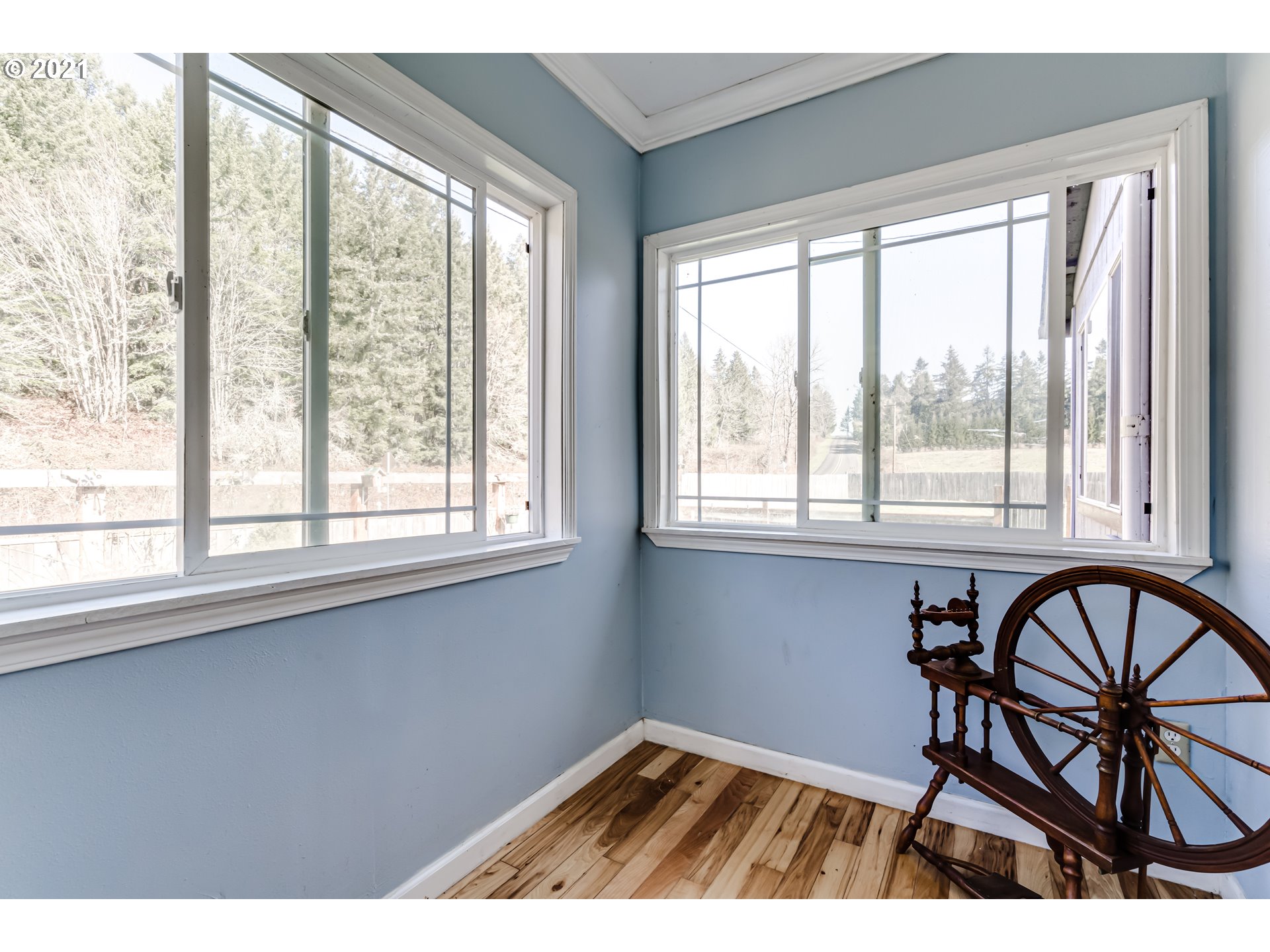 82465 Parvin Road Dexter, OR 97431 - Photo 6 of 32