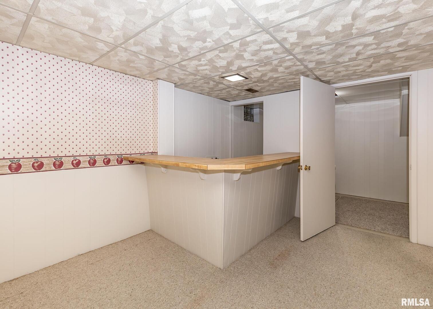 2705 36th Street Rock Island, IL 61201 - Photo 23 of 29 a view of an empty room
