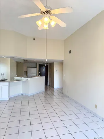 $359,000 | 170 Schofield Street, Unit 2F | City Island