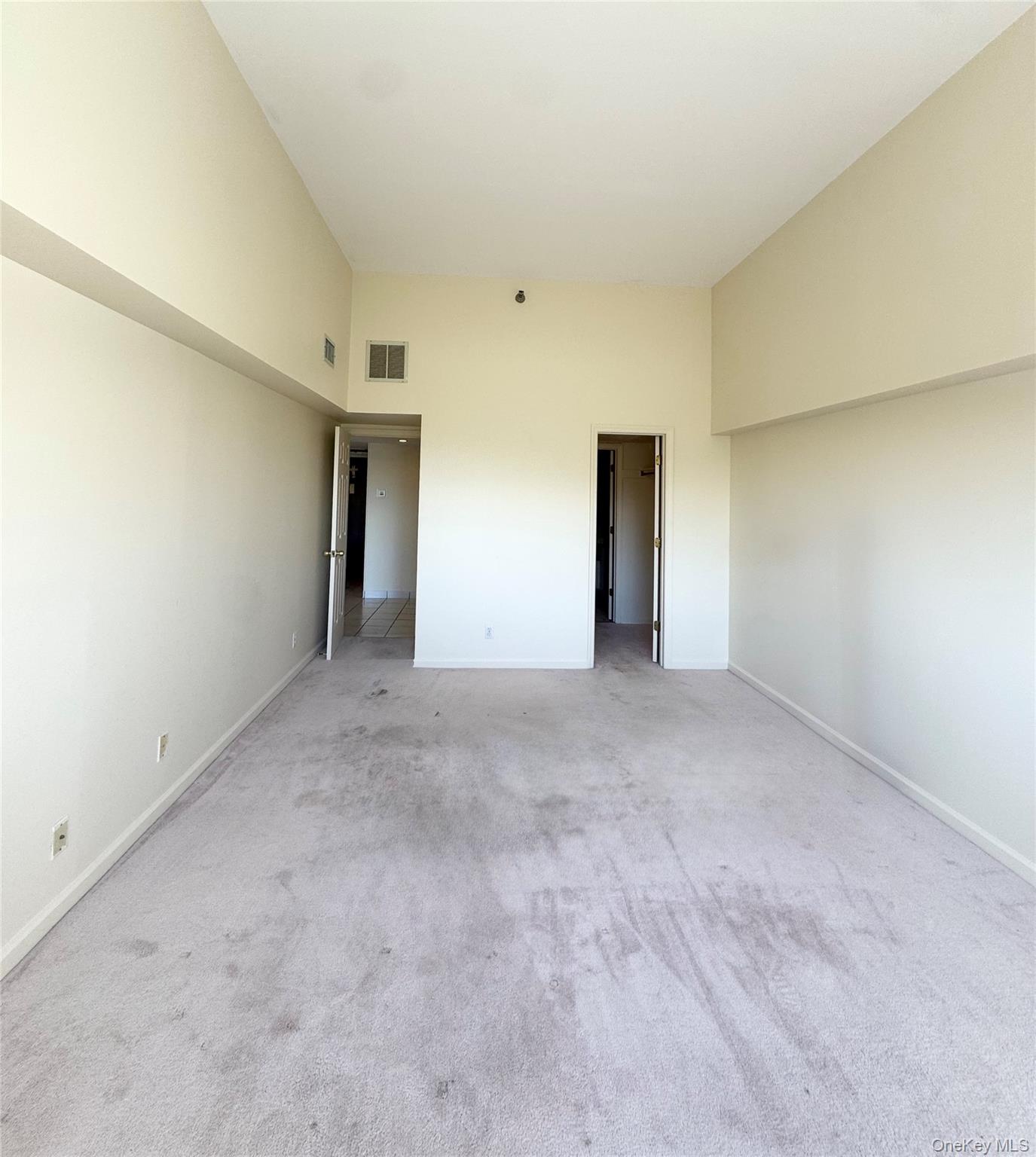 170 Schofield Street, Unit 2F Bronx, NY 10464 - Photo 8 of 11 a view of an empty room