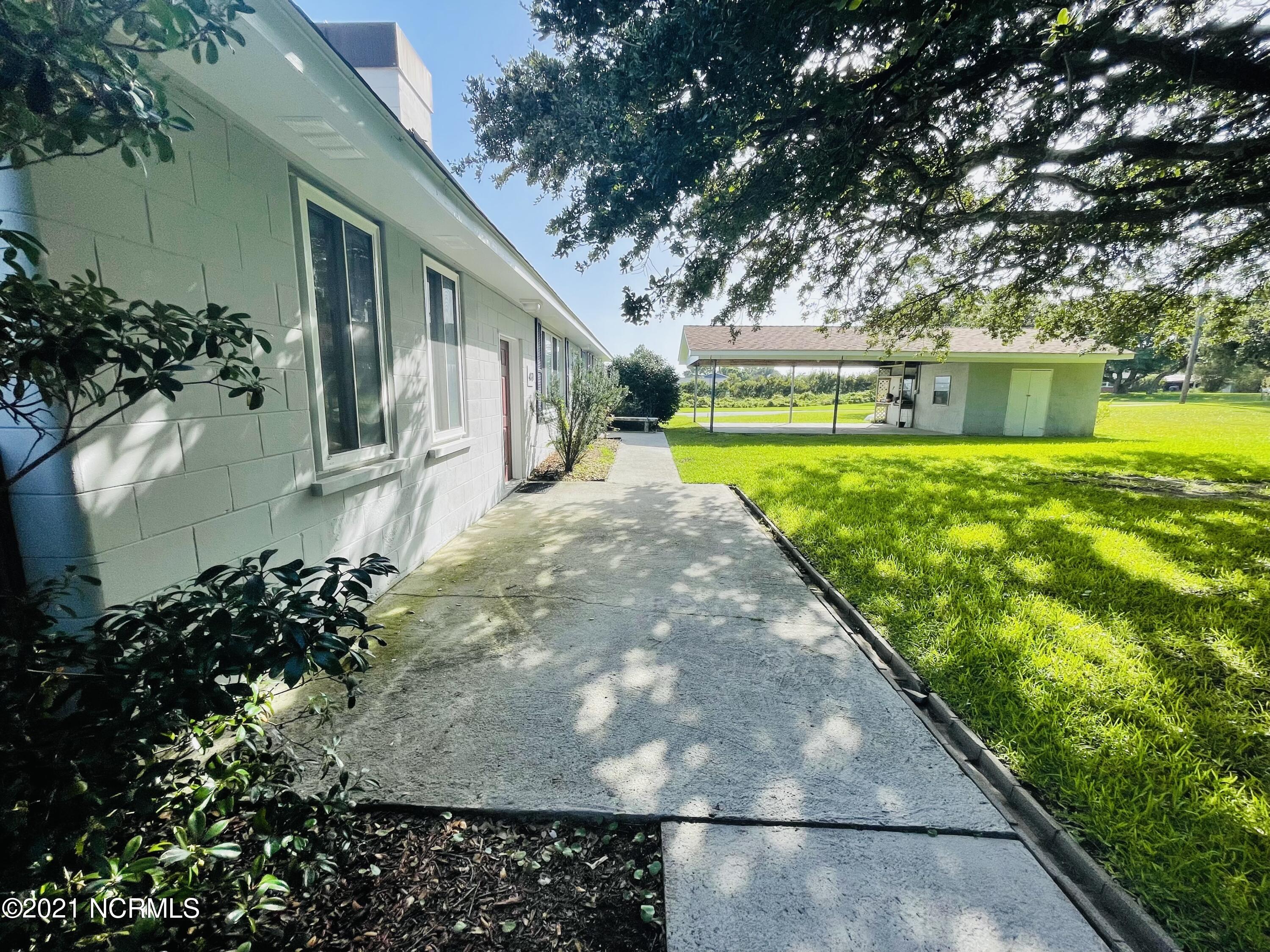 419 Pearson Circle Newport, NC 28570 - Photo 14 of 58 Front left