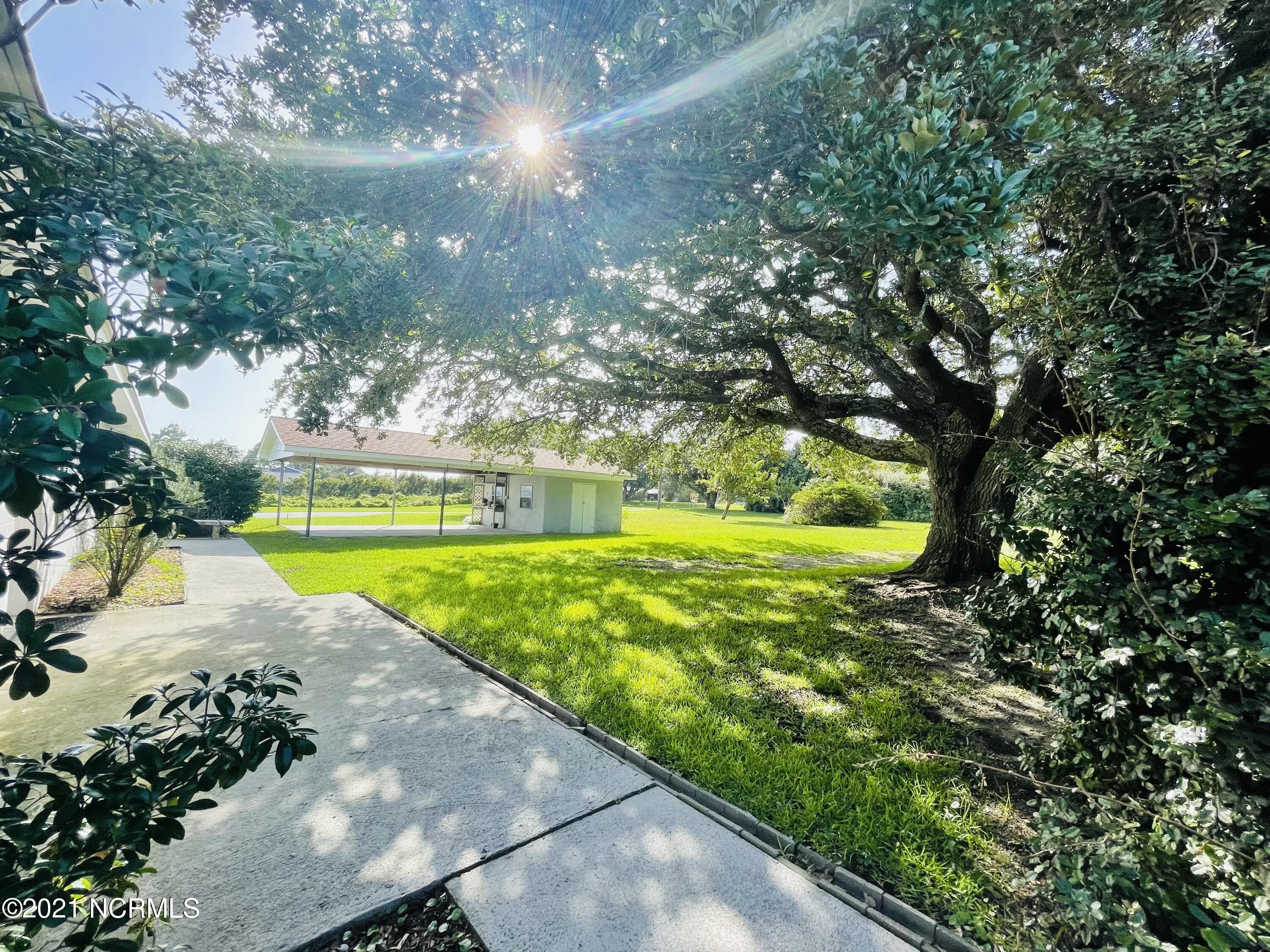 419 Pearson Circle Newport, NC 28570 - Photo 15 of 58 front left