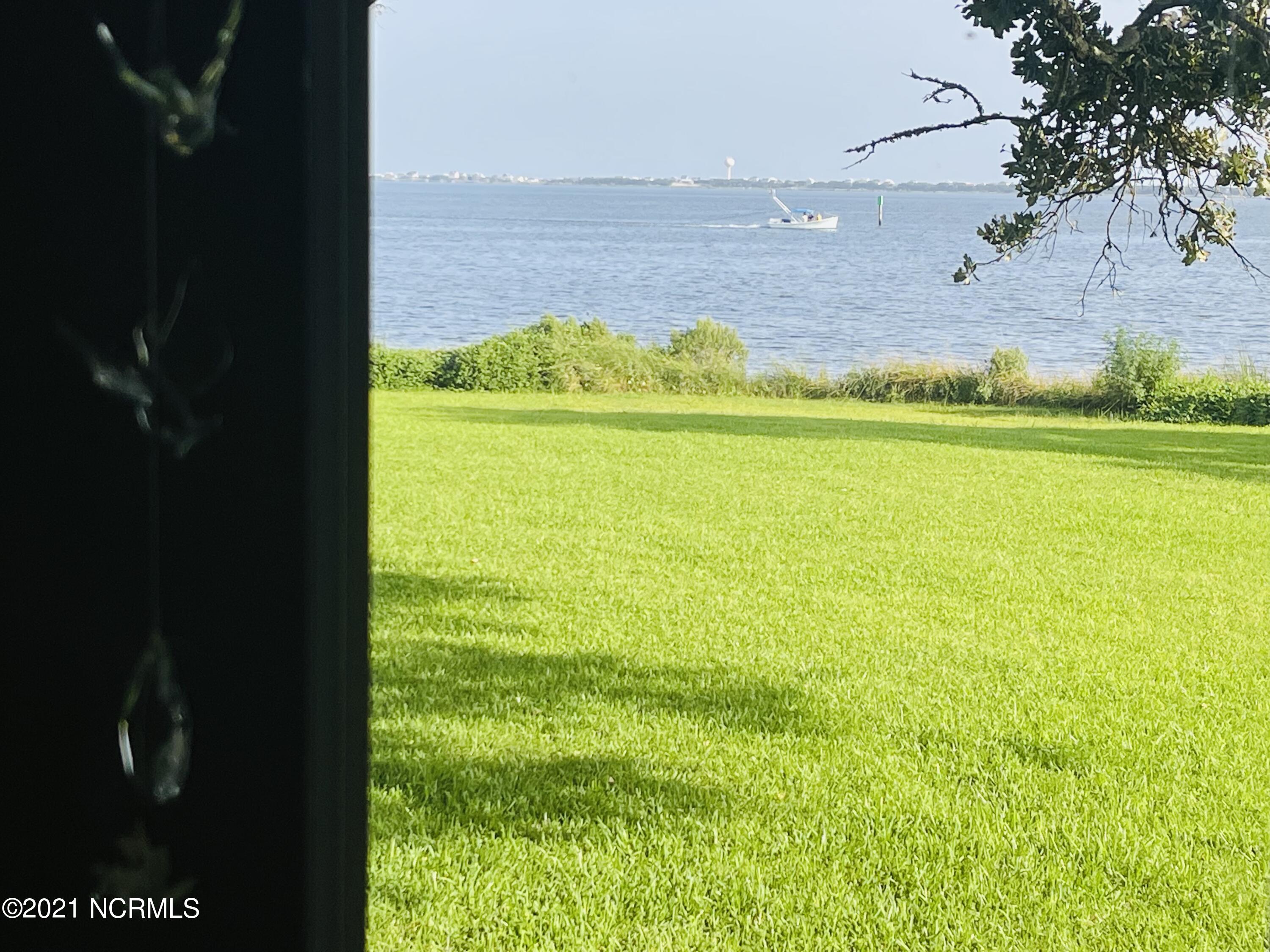 419 Pearson Circle Newport, NC 28570 - Photo 25 of 58 Views out dining