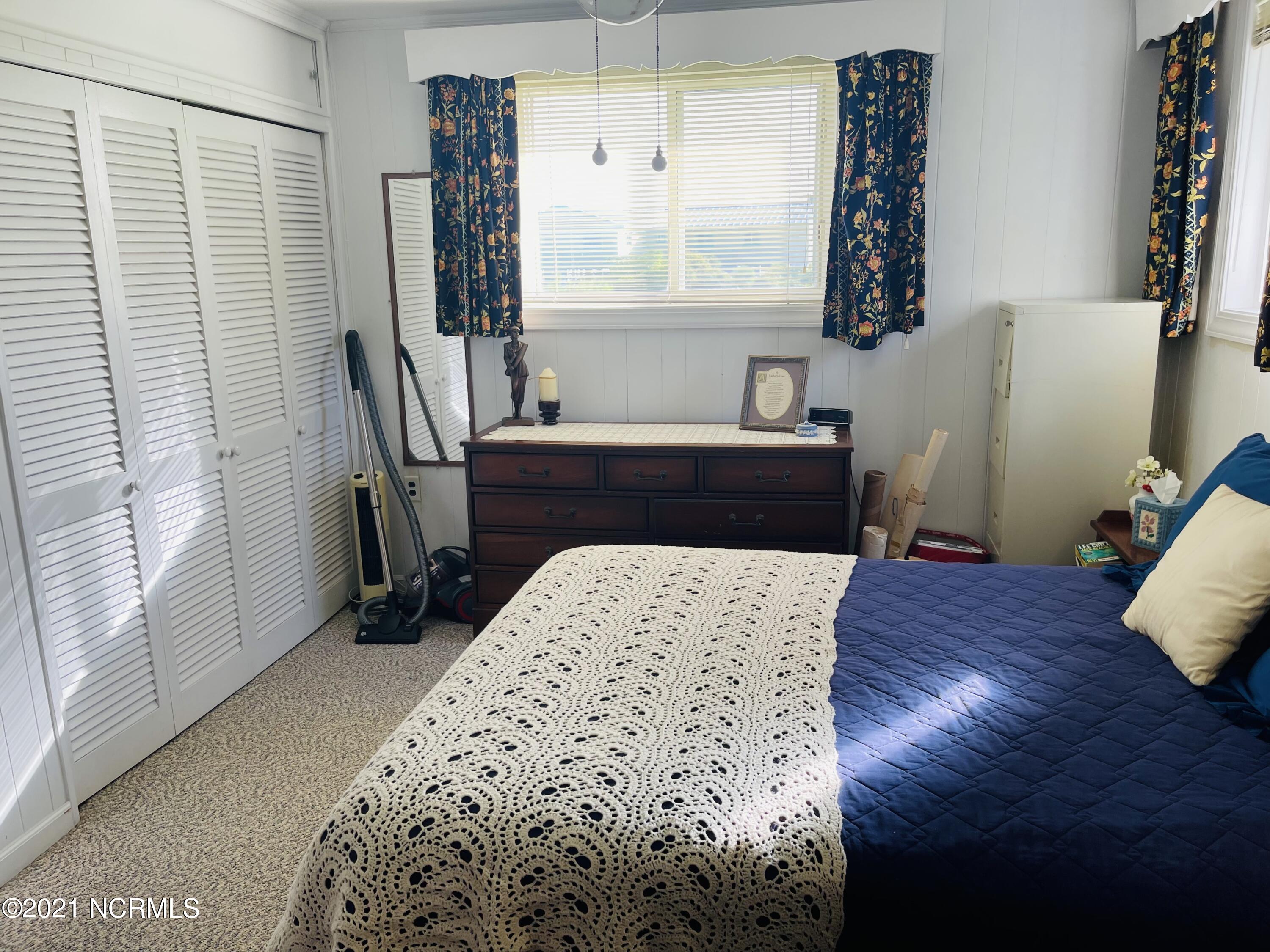 419 Pearson Circle Newport, NC 28570 - Photo 30 of 58 Primary bedroom (1)