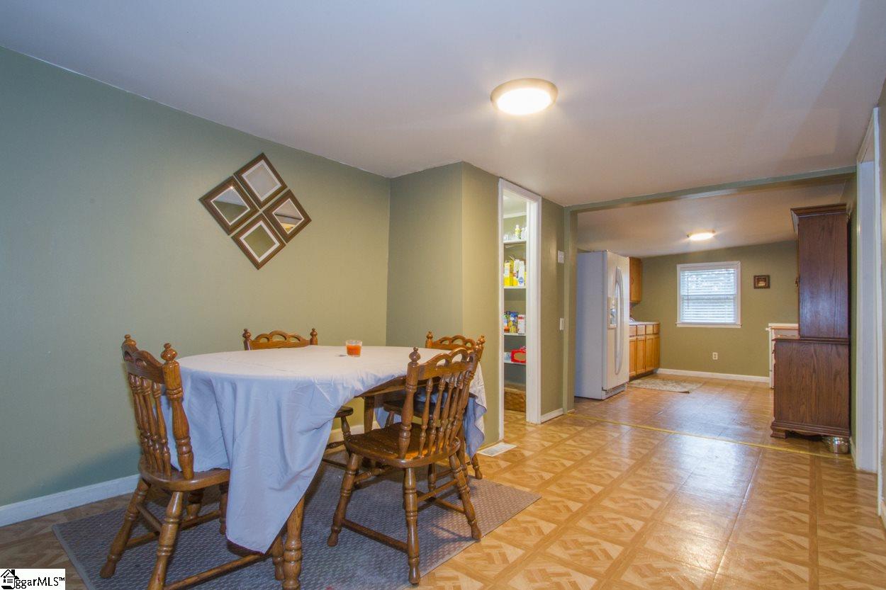 125 James Road Easley, SC 29642 - Photo 4 of 36 Gallery Image 4