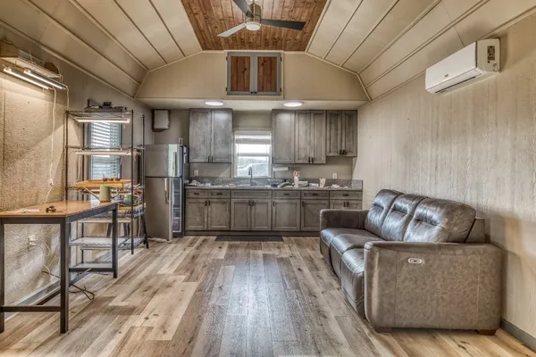 $1,799,000 | 15520 Farm To Market Road 912, Washington, TX 77880