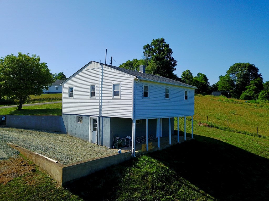 1579 Tower Road Galax, VA 24333 - Photo 6 of 20 Gallery Image 6