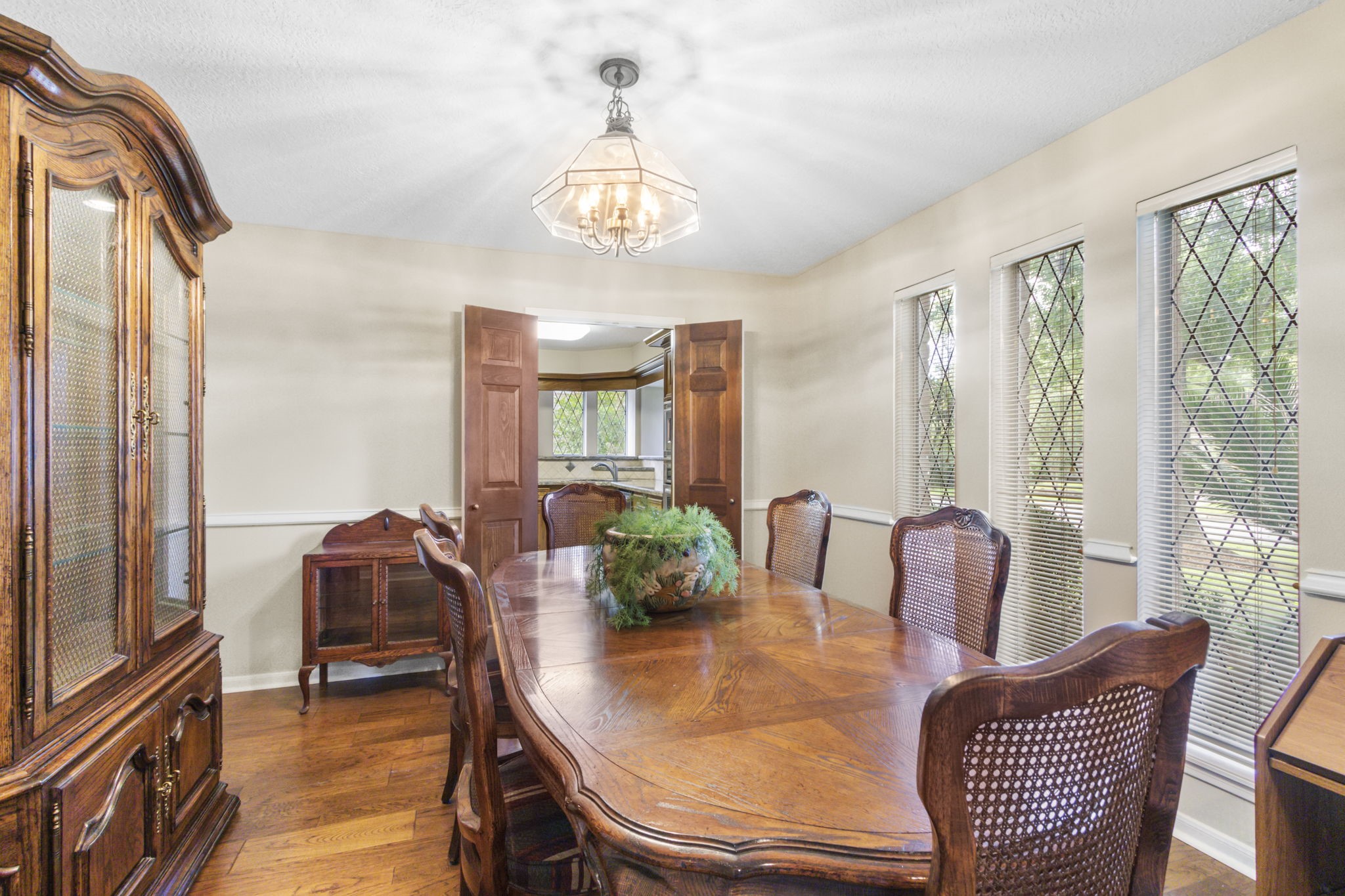 17710 Treeloch Lane Spring, TX 77379 - Photo 13 of 45 a living room with furniture