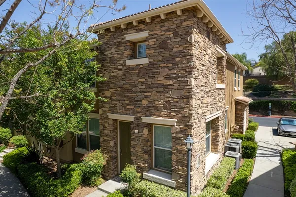 $480,000 | 30505 Canyon Hills Road, Unit 406, Lake Elsinore, CA 92532