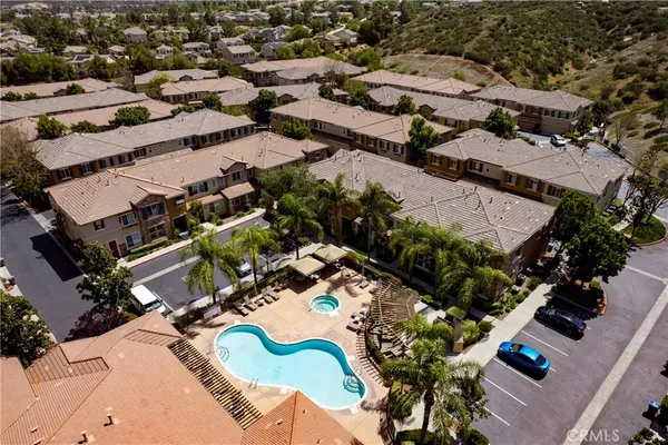 $480,000 | 30505 Canyon Hills Road, Unit 406, Lake Elsinore, CA 92532