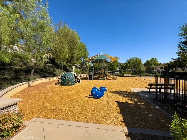 $480,000 | 30505 Canyon Hills Road, Unit 406, Lake Elsinore, CA 92532